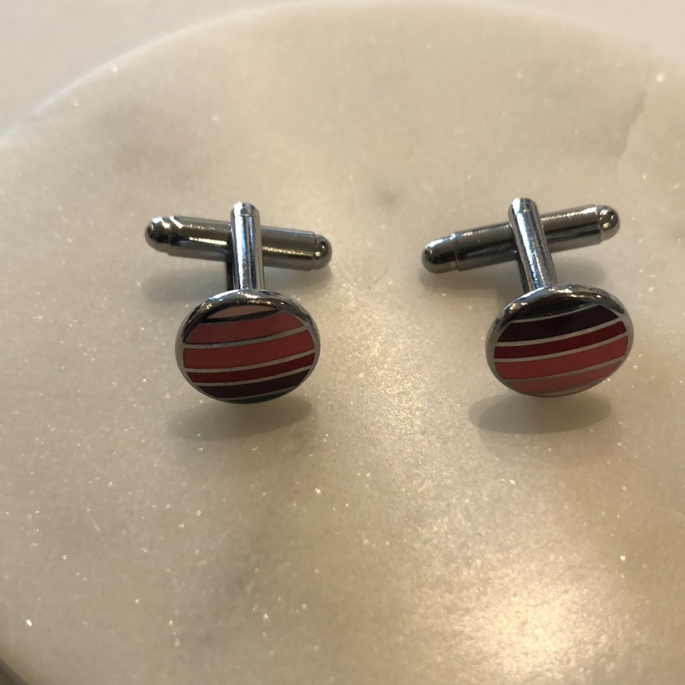 Pair of orange and brown enameled men’s cuff links